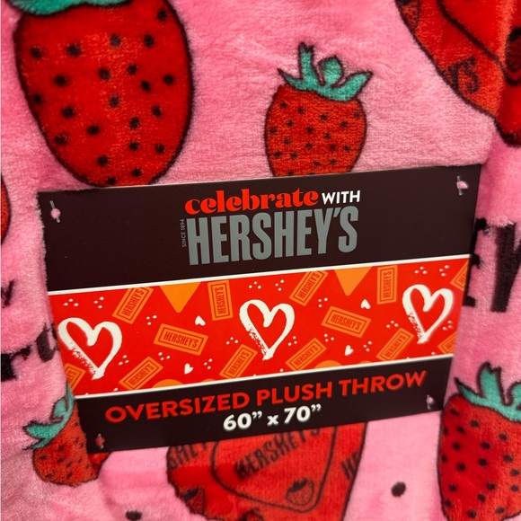 Pink HERSHEYS Strawberry Chocolate Oversized Plush Throw Blanket - Picture 2 of 2